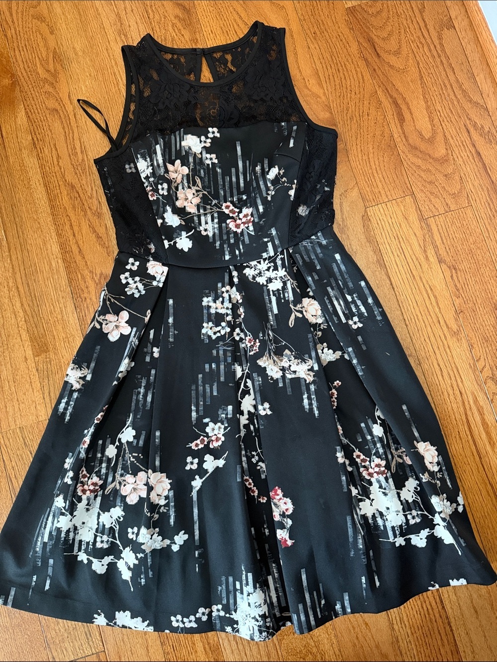 Black Floral Lace Fit-and-Flare Dress 4